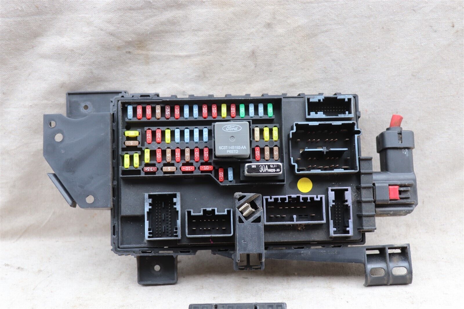Ford InCabin Fusebox Fuse Block Box BCM Body Control Module 7C3T15604