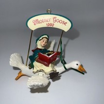 1992 Mother Goose Ornament With Moving Parts - £8.01 GBP