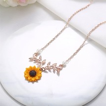 Pearl &amp; Resin 18K Rose Gold-Plated Sunflower Pendant Necklace - £11.18 GBP