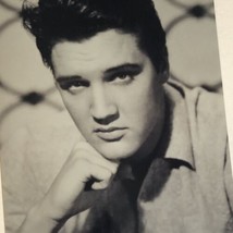 Elvis Presley Vintage Candid Photo Picture Elvis Black And White EP2 - $12.86