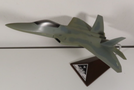 USAF Lockheed Boeing F-22 Raptor Desk Top Display Model 1/48 SC Airplane *READ* - £92.84 GBP