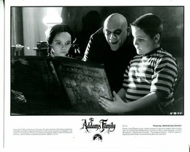 Addams Family VALUES-8X10 Promo STILL-CHRISTOPHER LLOYD-CHRISTINA RICCI-1993-vf - £26.74 GBP