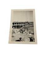Vtg Old 1940&#39;s PHOTO of Pier at the Beach NON-Sunbathers Umbrella 3.5&quot;x2.5&quot; - $685.22 MXN