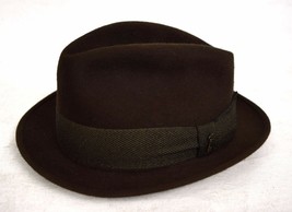 Stetson Fedora Royal Delux Hat Brown Green Band Key Size 7 Vintage - £79.13 GBP