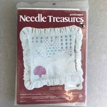 Needle Treasures Stitchery Candlewick Kitty II Pillow Kit NEW - $24.18