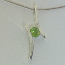 Pendant Yellow Green Peridot Oval Gemstone Unisex 925 Silver Flair Design 132 - £47.08 GBP