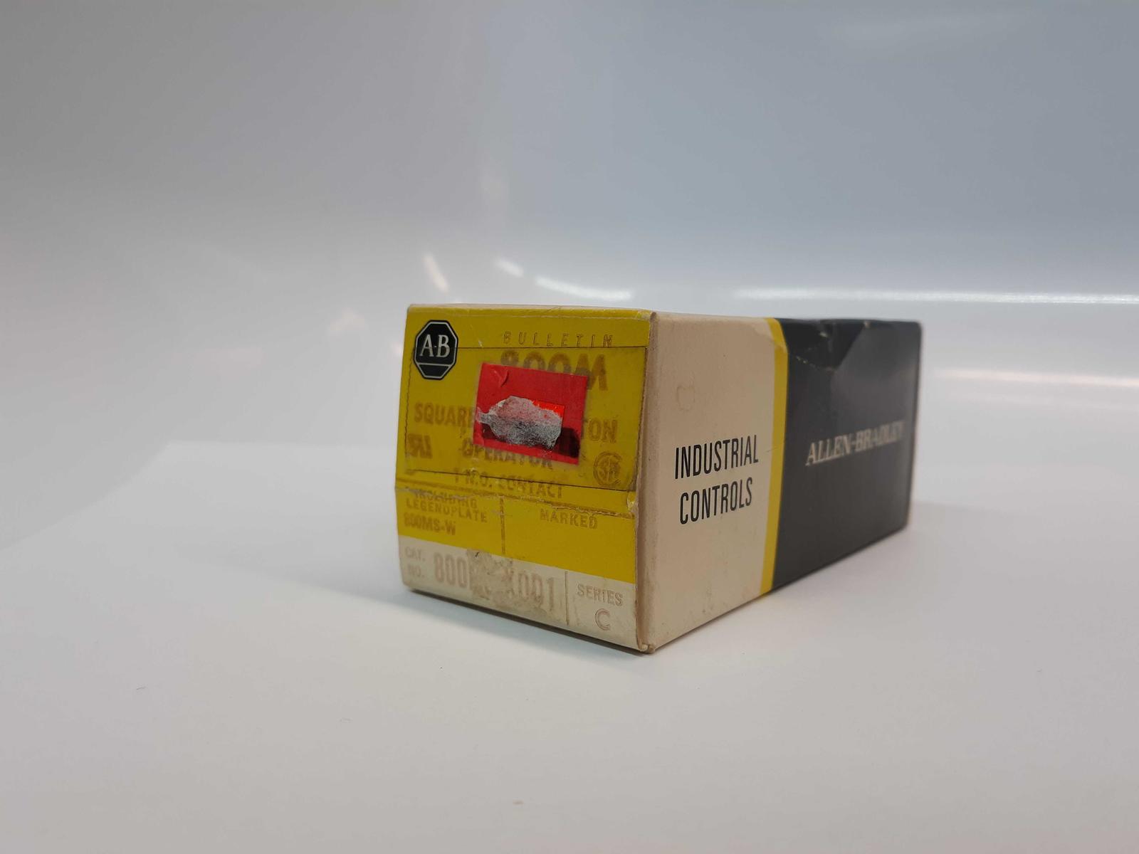 Allen-Bradley 800MS-X0D1 SER,C Square Push Button 300VAC Max  - $14.99