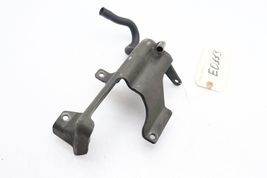 02-05 SUBARU IMPREZA WRX FUEL RAIL COVER BRACKET E0113 image 5