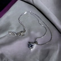 Beautiful Vintage Avon OS Necklace - Elegant faux diamond silver tone ch... - $180.20 MXN