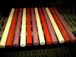 MULTIPAK (9) COLORFUL DOWEL ROD YELLOWHEART, PURPLEHEART, PADAUK 12&quot; X 1... - $669.29 MXN