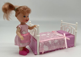 2002 Toy Century Industrial Co. Kelly Size 4&quot; Red Hair Doll Dress, Shoes and Bed - £7.46 GBP