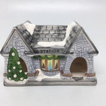 Lighted Ceramic Christmas Station Classic Living Christmas Collection - £10.02 GBP