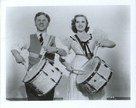 Judy Garland and Mickey Rooney  8x10 photo - £7.85 GBP