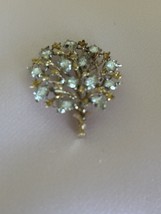 Authenticity Guarantee

MARIO BUCCELLATI 18k GOLD LEAF BROOCH WITH 13 DI... - $4,000.00