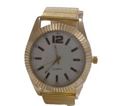 New Unbranded Men&#39;s Gold Tone Business Watch with Gold Stainless Steel B... - $370.91 MXN