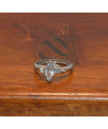 Pre-Owned Women’s Light Blue Stone Fashion Ring (Sz 6) - £7.78 GBP