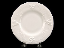 Vintage Milk Glass 6&quot; Bread/Snack Plate, Grapes and Leaves Pattern, Unbr... - $14.65