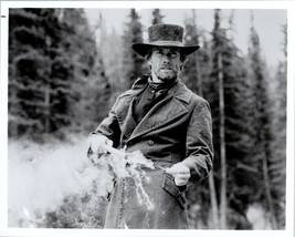 Clint Eastwood Pale Rider 8x10 photograph Preacher lights up dynamite - £9.43 GBP