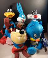 Looney Tunes Cartoon Set of 5 Super Hero Costume Batman Bugs Plush Toy 8... - $1,272.48 MXN