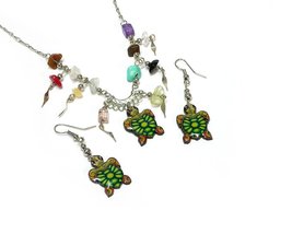 Mia Jewel Shop Sea Turtle Graphic Dangle Earrings and Matching Multicolored Chip - £13.97 GBP