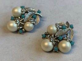 Sarah Coventry Fashion Jewelry Set Faux Pearl Turquoise Bracelet &amp; Earrings - £38.94 GBP