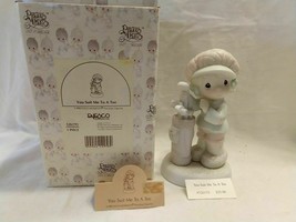 Vintage Precious Moments #526193 Figurine &quot;You Suit Me To A Tee&quot; girl go... - $252.23 MXN