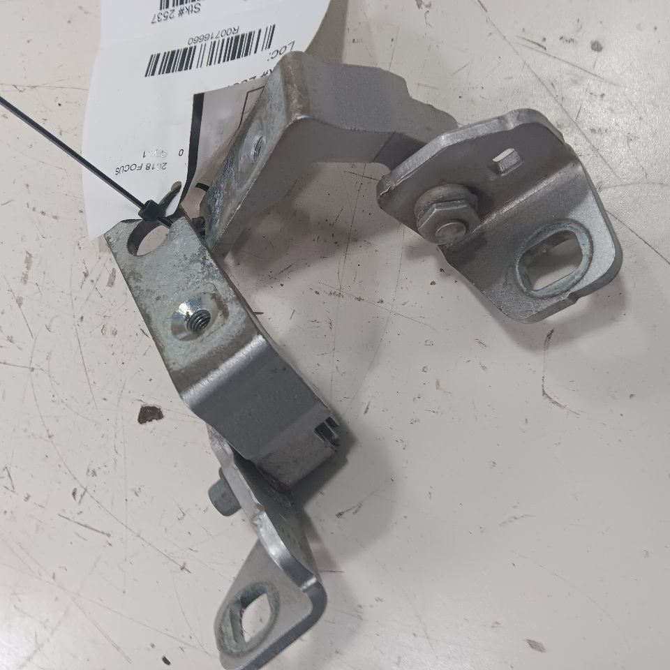 Ford Focus Door Hinge Set Left Driver Rear  2018 2017 2016 2015 - $29.89