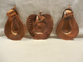 Vintage Gregorian Hammered Copper Apple Pear Fruit Wall Plaque Trays Set of 3 - £14.34 GBP