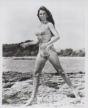 Caroline Munro 1970&#39;s Hammer Horror &amp; Bond Girl in bikini vintage 8x10 photo - £10.26 GBP