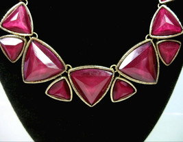 BERRY Deep Pink 3D TRIANGLE Links Necklace Vintage Double Row Front Goldtone 20&quot; - £13.41 GBP