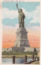 Statue of Liberty New York City NY Postcard B09 - £2.28 GBP