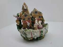 Easter Bunny House in Easter Egg Figurine Rabbits Excellent Condition  - £3.86 GBP