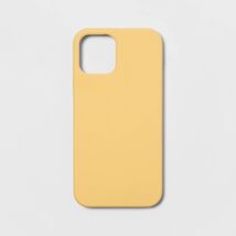 Heyday iPhone 12/12 Pro Silicone Case Mist Yellow Wireless Charging - $200.48 MXN