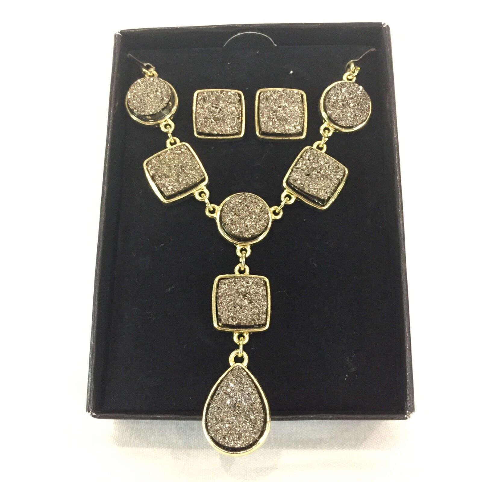 New In Original Box Drusy Style Necklace & Earring Gift Set Avon 2012 - $11.86