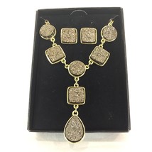 New In Original Box Drusy Style Necklace &amp; Earring Gift Set Avon 2012 - $11.86