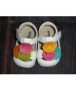 See Kai Run Baby Girls Flower Mary Janes Crib Shoes 0-6 Months - $289.23 MXN