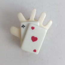 Vintage Hand With Ace Of Hearts &amp; Clubs Magic Trick Plastic Lapel Hat Pin - £5.03 GBP