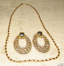 Vintage Costume Jewelry Goldtone Napier Necklace &amp; Earrings - £7.95 GBP