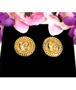 LIONS HEAD EARRINGS Clip On Vintage Goldtone Round Relief Chain Frame 1 ... - $13.85