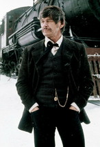 Charles Bronson, posing by steam locomotive from Breakheart Pass 4x6 photograph - £3.79 GBP
