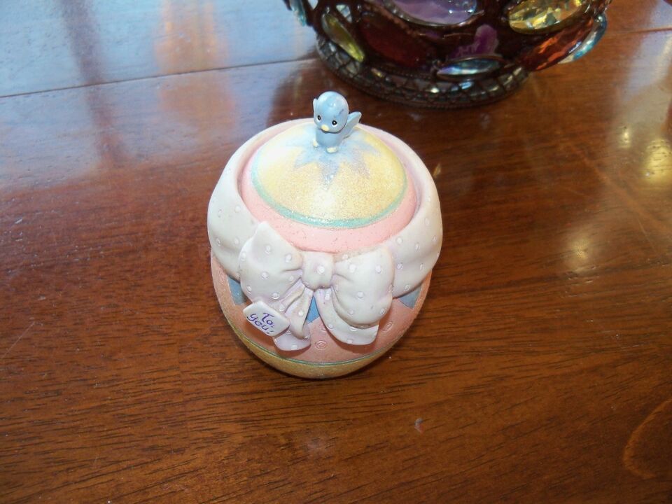 Precious Moments 2001 HATCHED WITH LOVE" EASTER TRINKET EGG EUC - $21.90