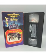 The Wonderful World of Disney Three on the Run/Race for Survival (VHS) - €1,80 EUR