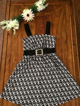 Valleygirl Women&#39;s Dress Size Small Belted Waist Black White Geometric - $12.89