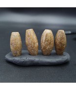Antiguo lote de 4 piezas de cuentas de piedra de jaspe del Himalaya - $36.60