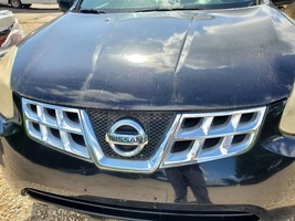 2012 2013 Nissan Rogue OEM Grille Chrome Bumper Mounted  - $92.81