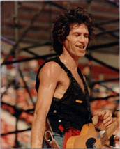 Keith Richards original 8x10 press photo 1970&#39;s Stones concert smiling pose - £19.54 GBP