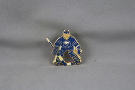 Buffalo Sabres Pin (VTG) - 1990s Away Goalie by Ace - Inlaid Pin  - £14.69 GBP