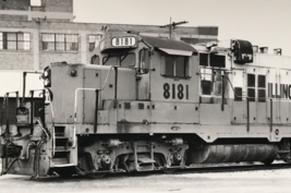 Illinois Central Railroad IC #8181 GP10 Electromotive Train B&amp;W Photograph - £7.41 GBP