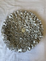 Handmade Gray Dahlia Circle Shape Pillow Case - e802 - $145.95 MXN