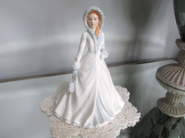 Royal Doulton Songs of Christmas Figurine White Christmas HN5608 2012 Tag - £76.99 GBP